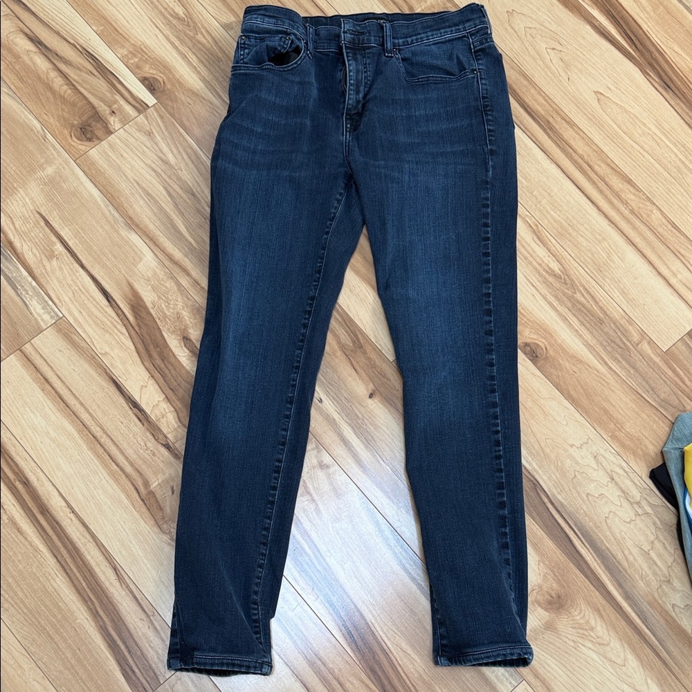 Modern American Classic dark blue men’s jeans